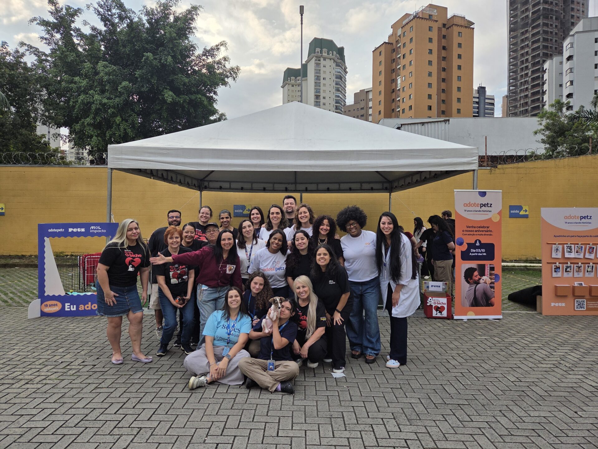 Arredondar participa da celebração de 19 anos do Adote Petz
